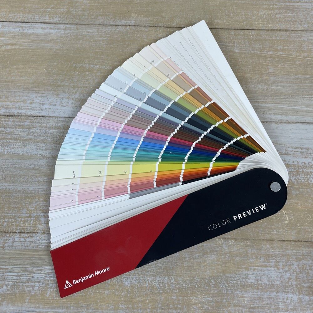 Benjamin Moore Collections Fan Deck Color Preview 8/2018 M2440564TL